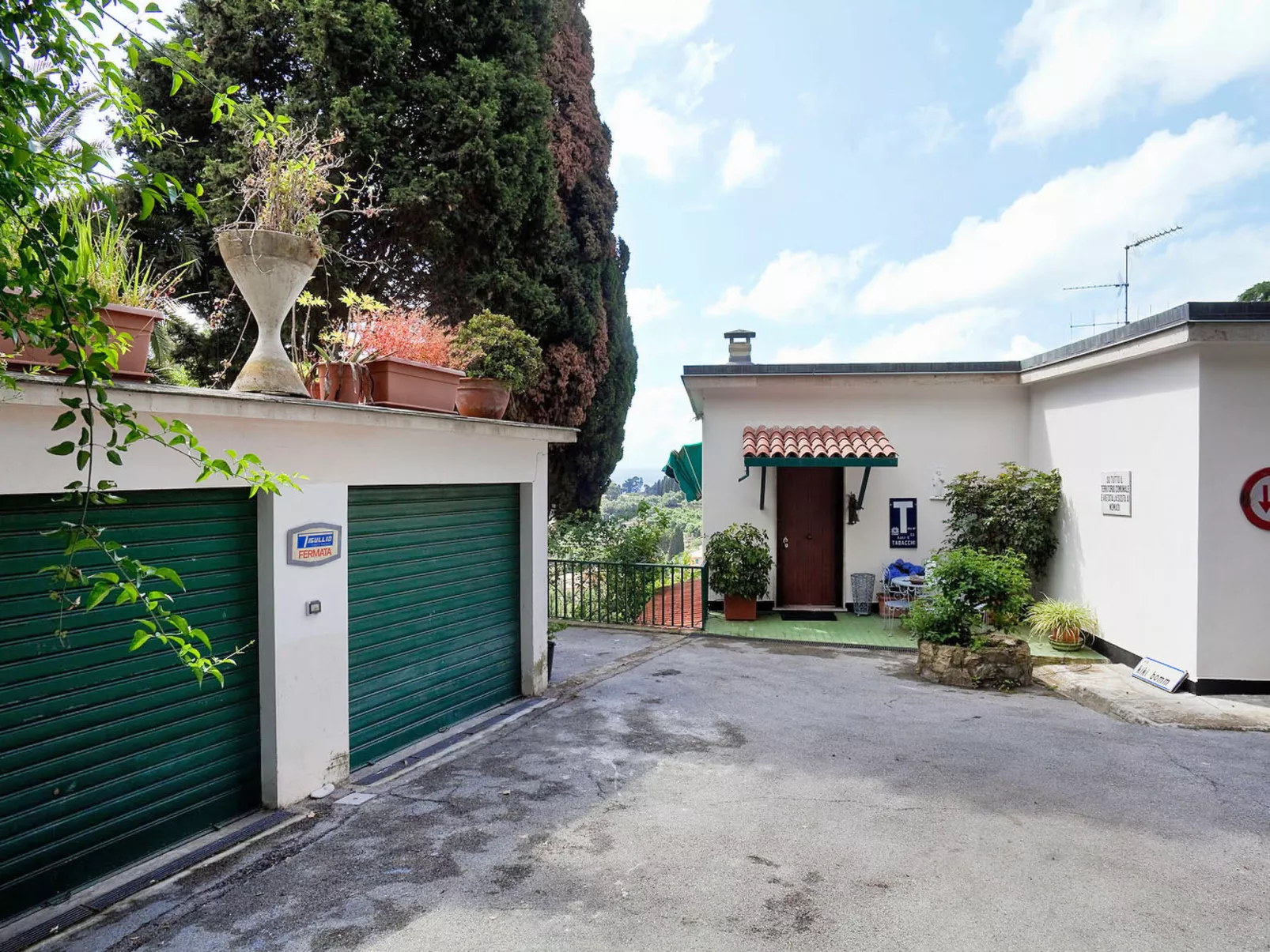 Villa Poc-Outside