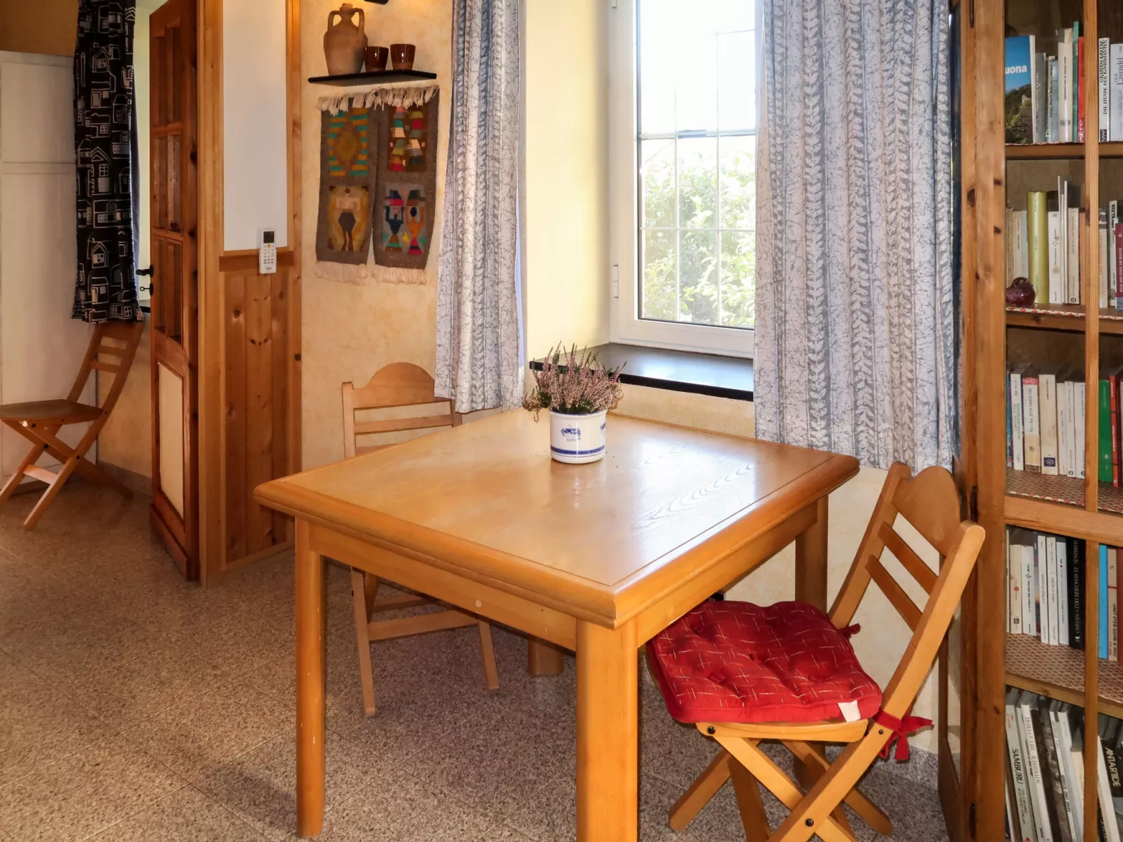 Casina (VDE211)-Inside