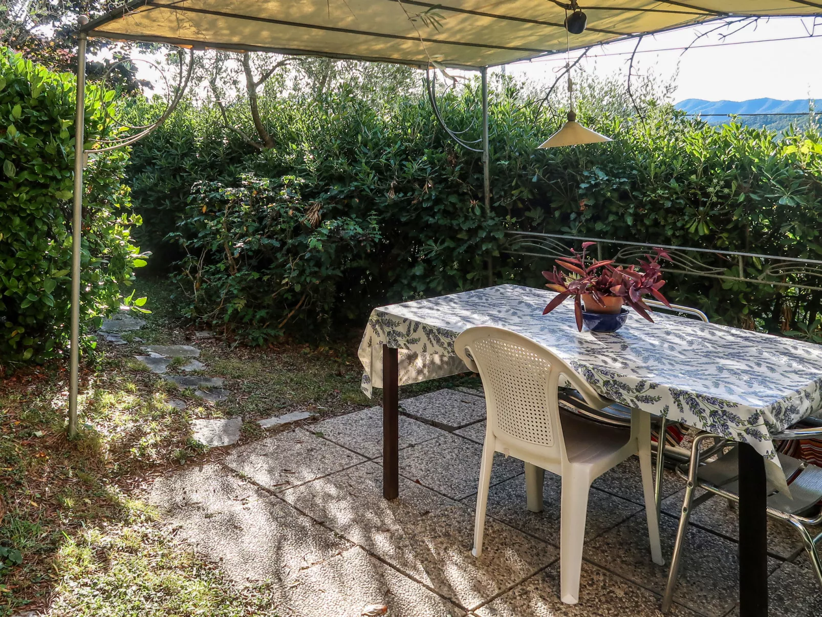 Casina (VDE211)-Outside