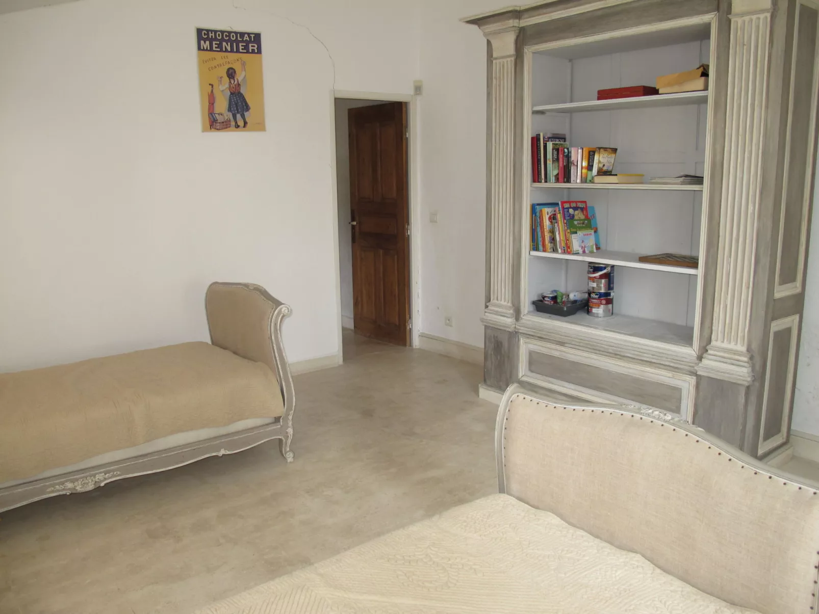 Les Puits Neufs-Inside