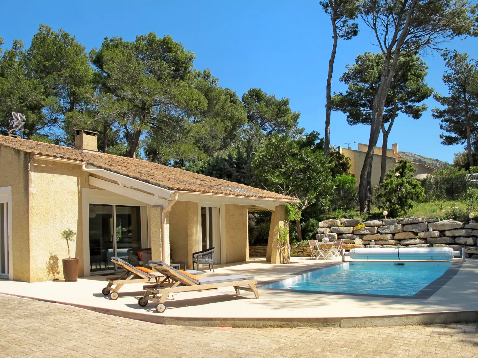 Luberon Vidauque-Outside