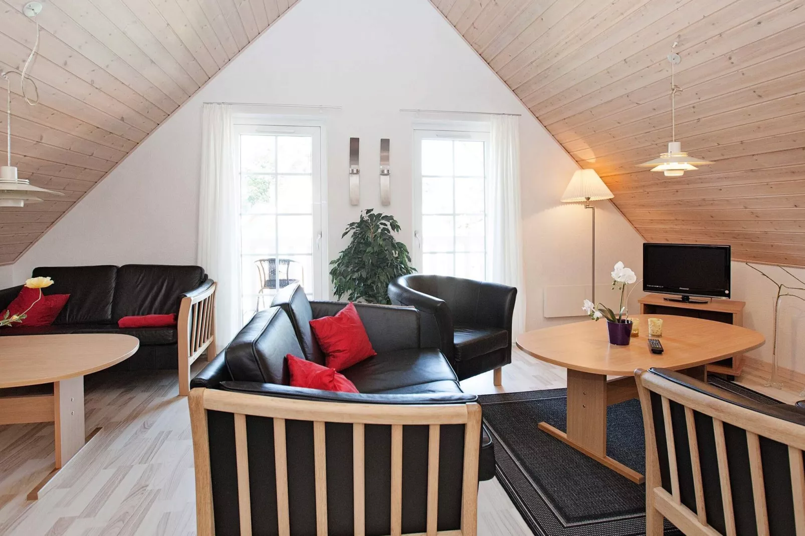 2 levels, 6 persons-Indoor
