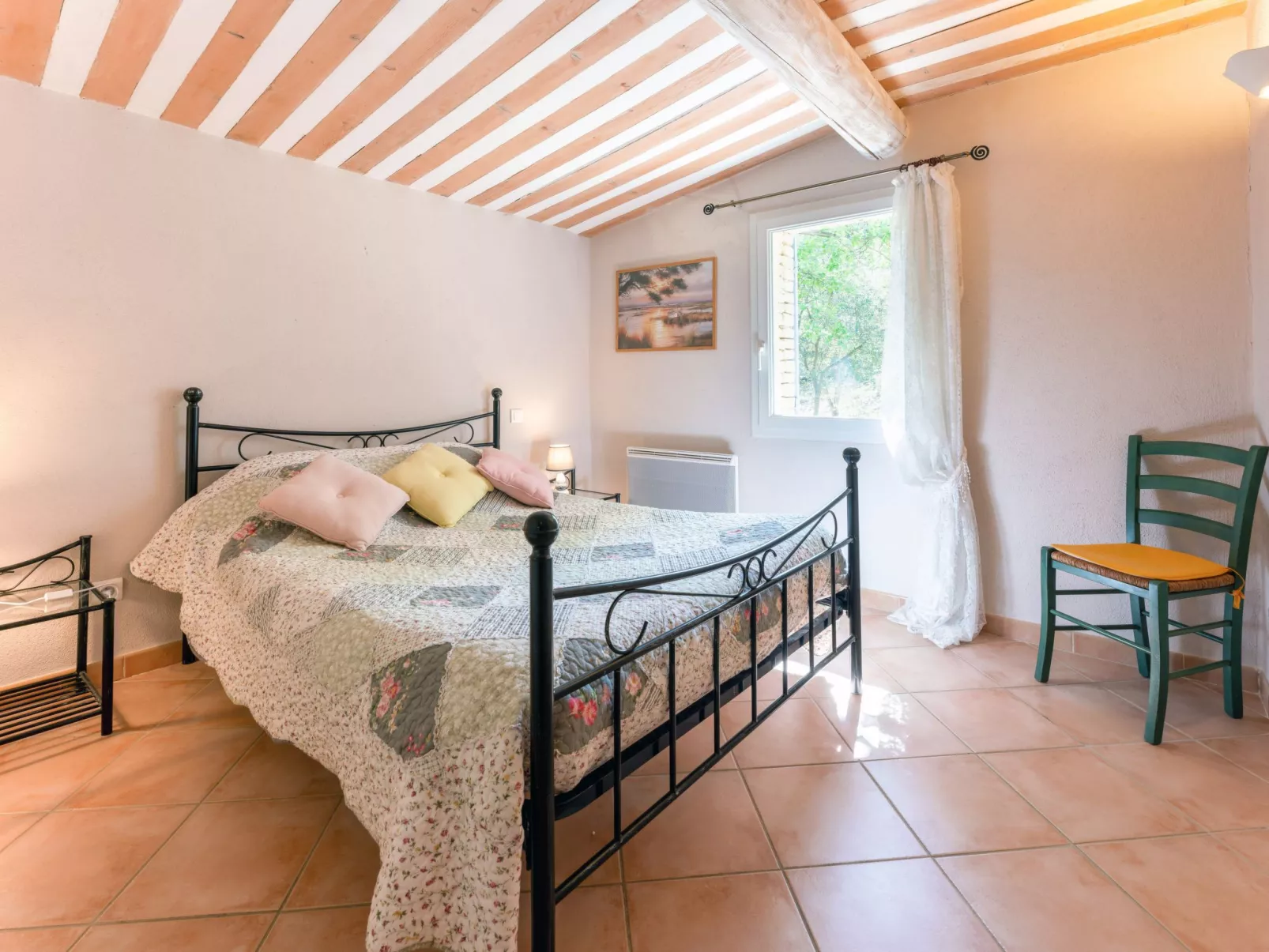 La Pinède-Inside