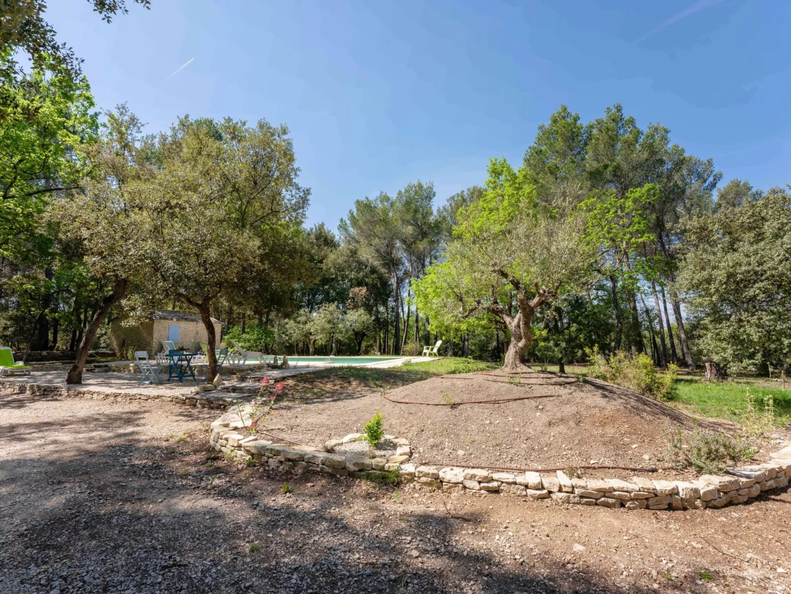 La Pinède-Outside