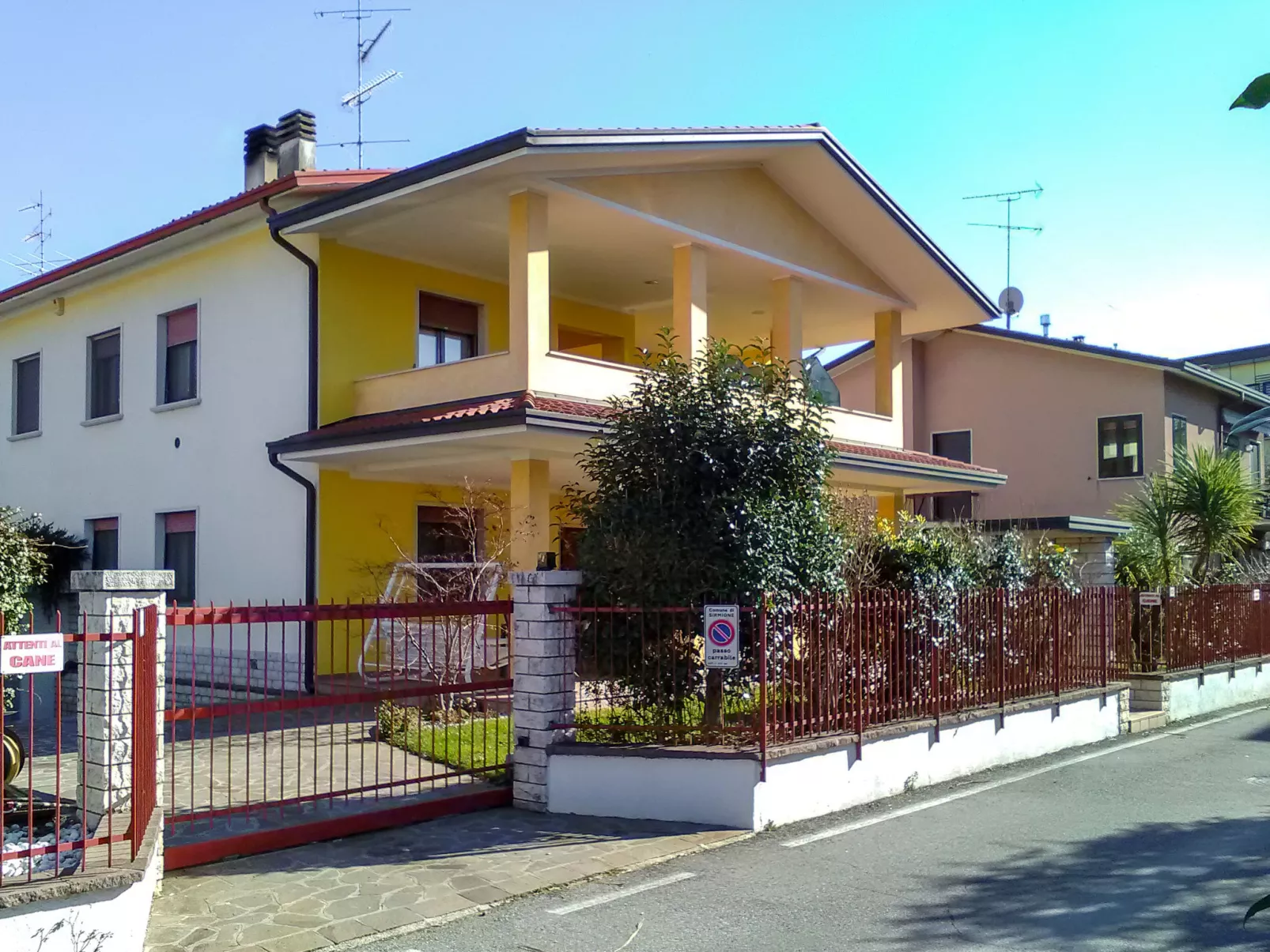 Bonatti-Outside
