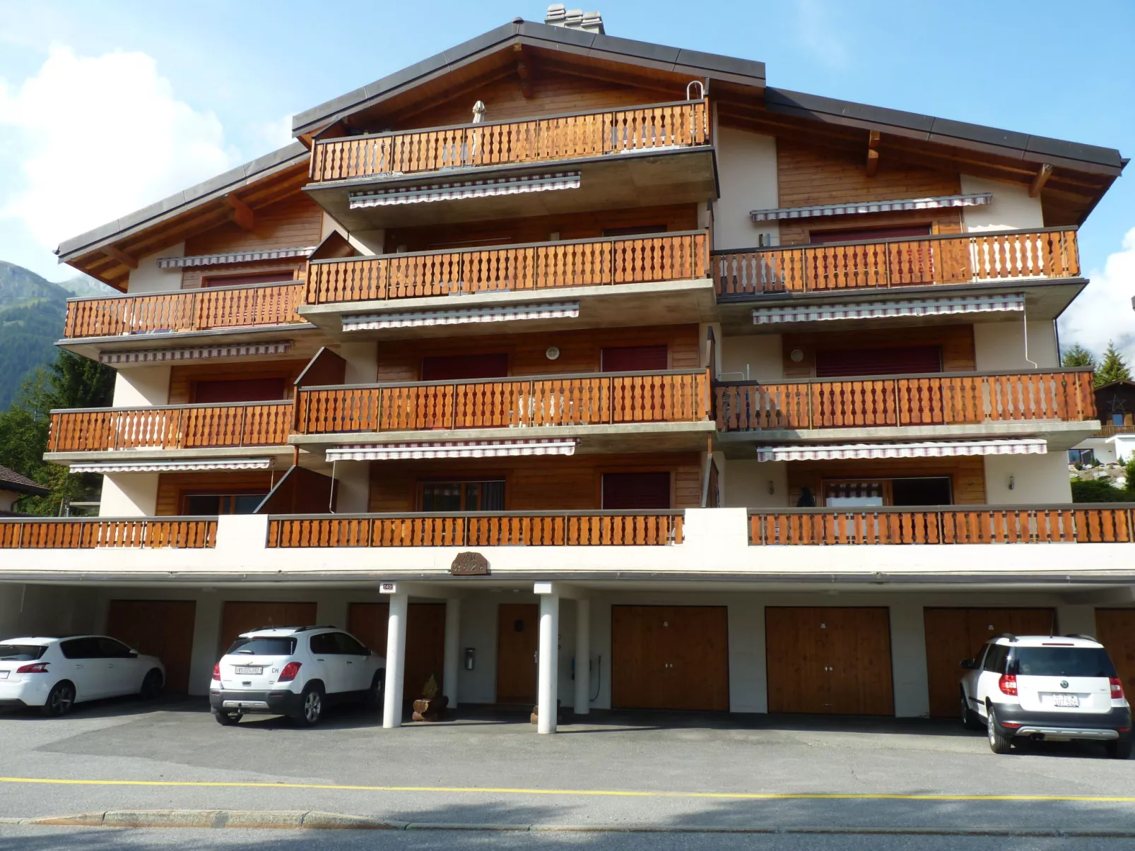 Rèze 6-Outside