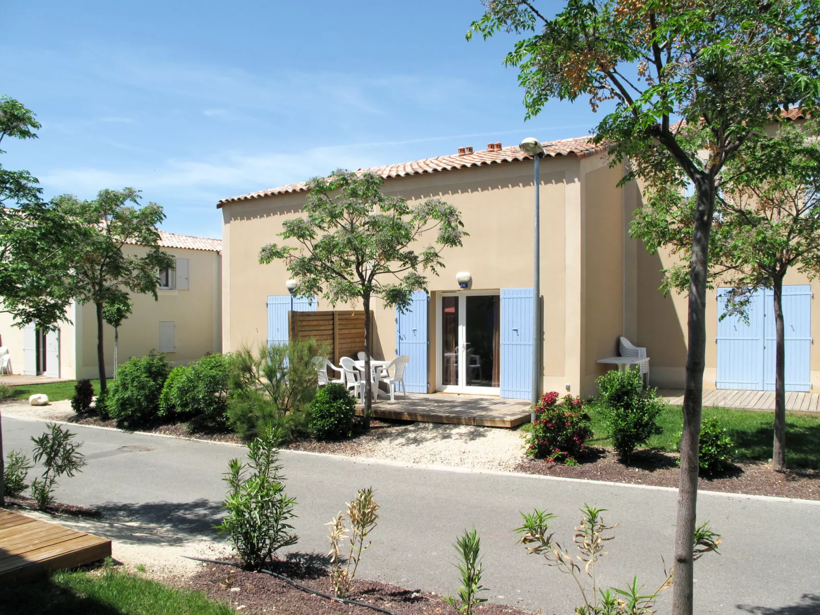 Les Demeures du Ventoux-Outside
