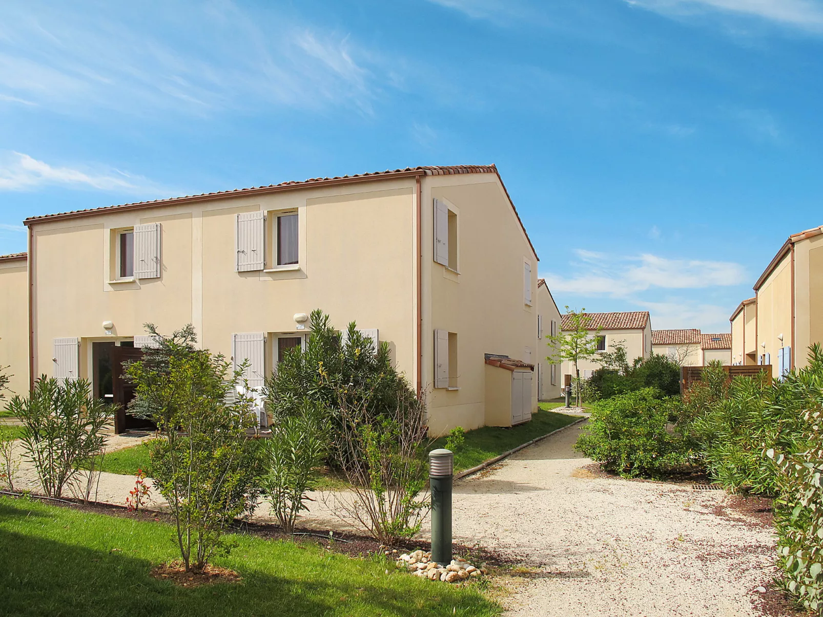 Les Demeures du Ventoux-Outside