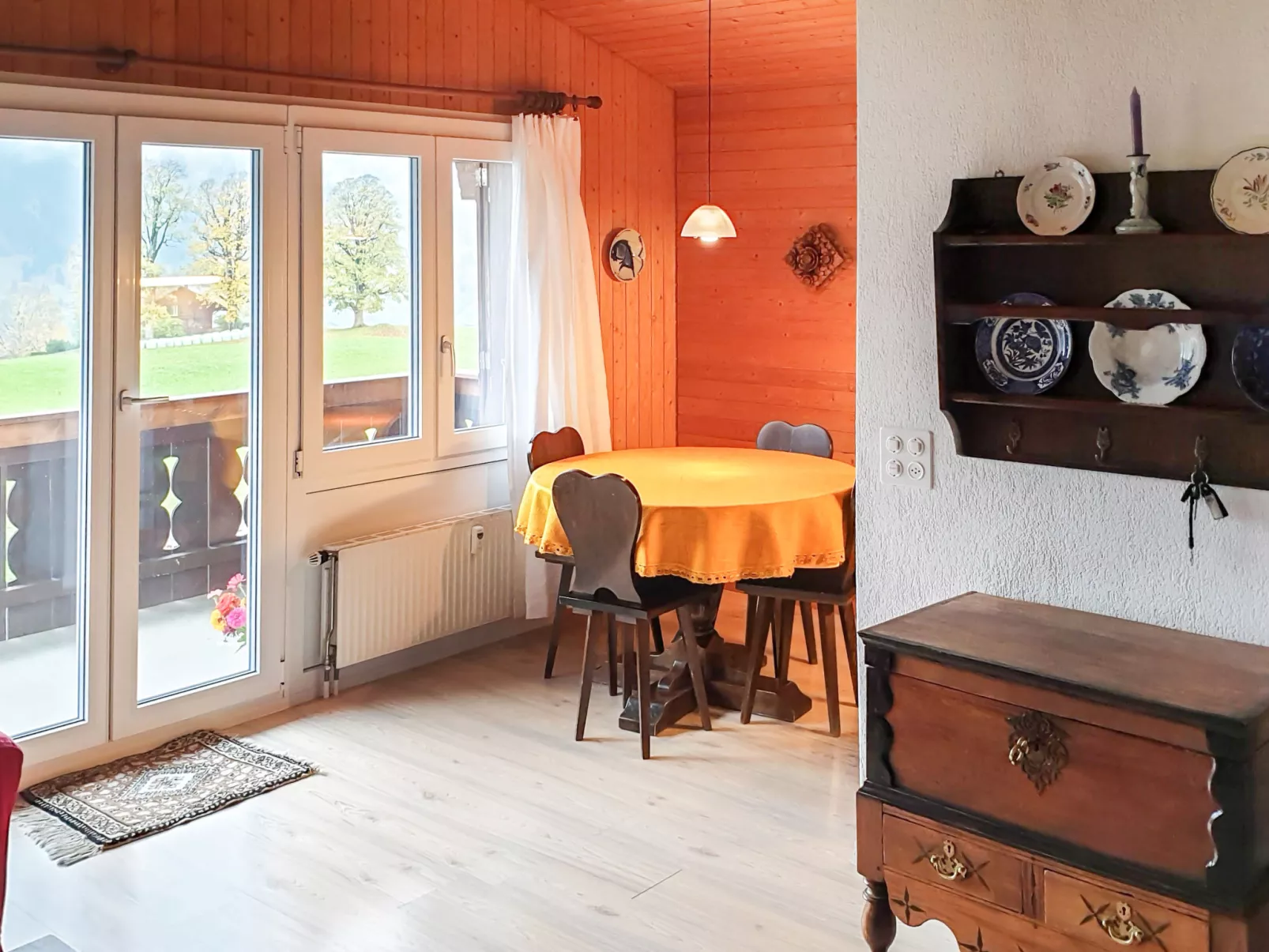 Chalet Bodmisunne-Inside