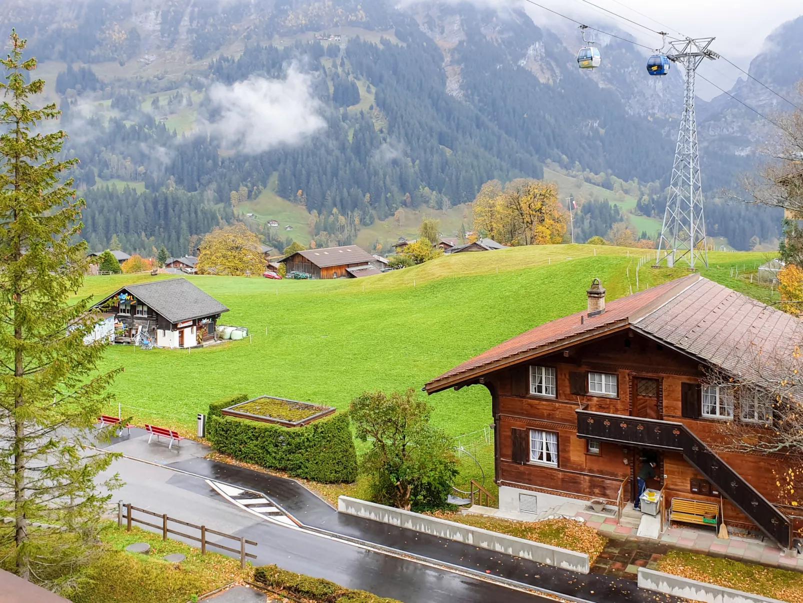 Chalet Bodmisunne-Outside