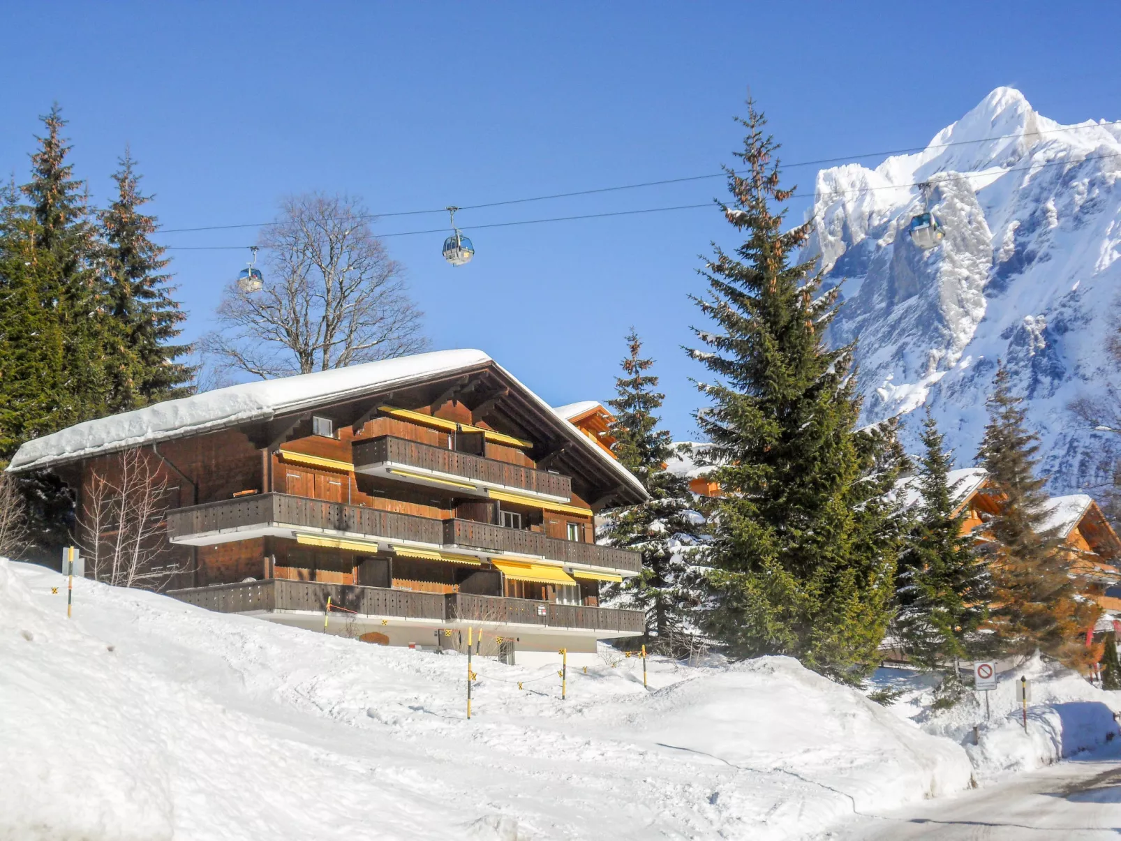 Chalet Bodmisunne-Outside