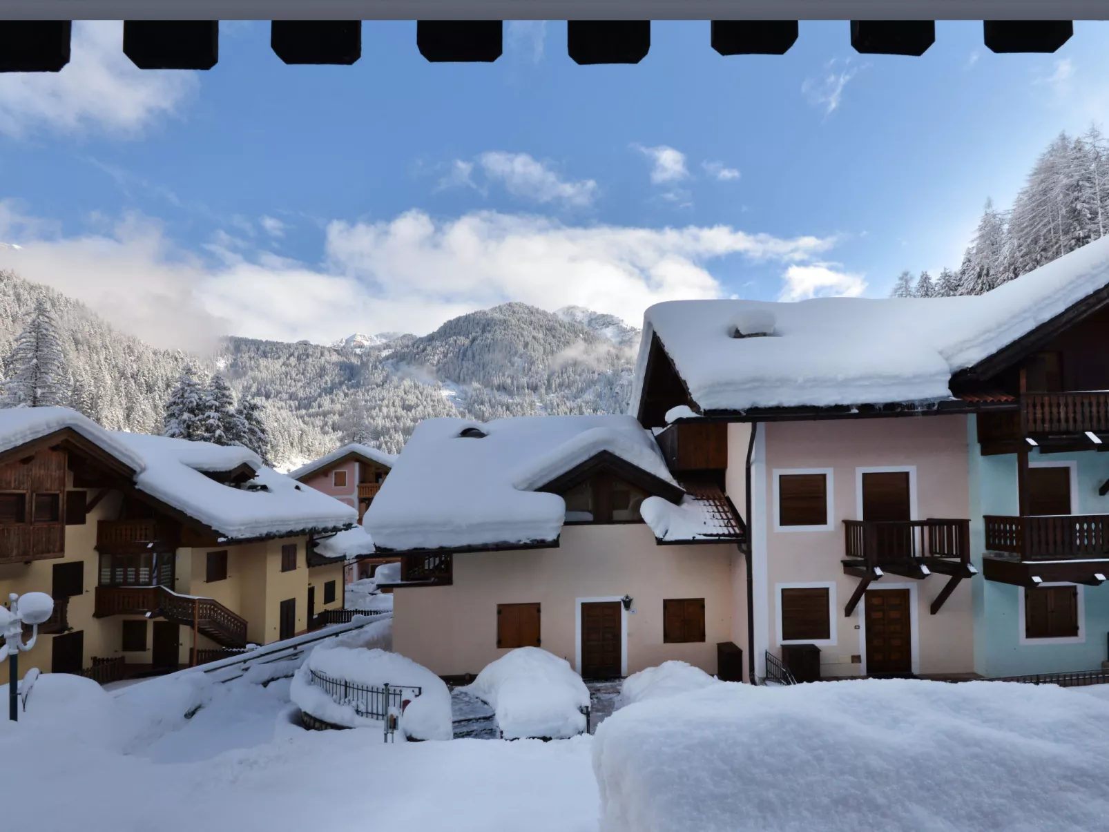 Des Alpes-Outside