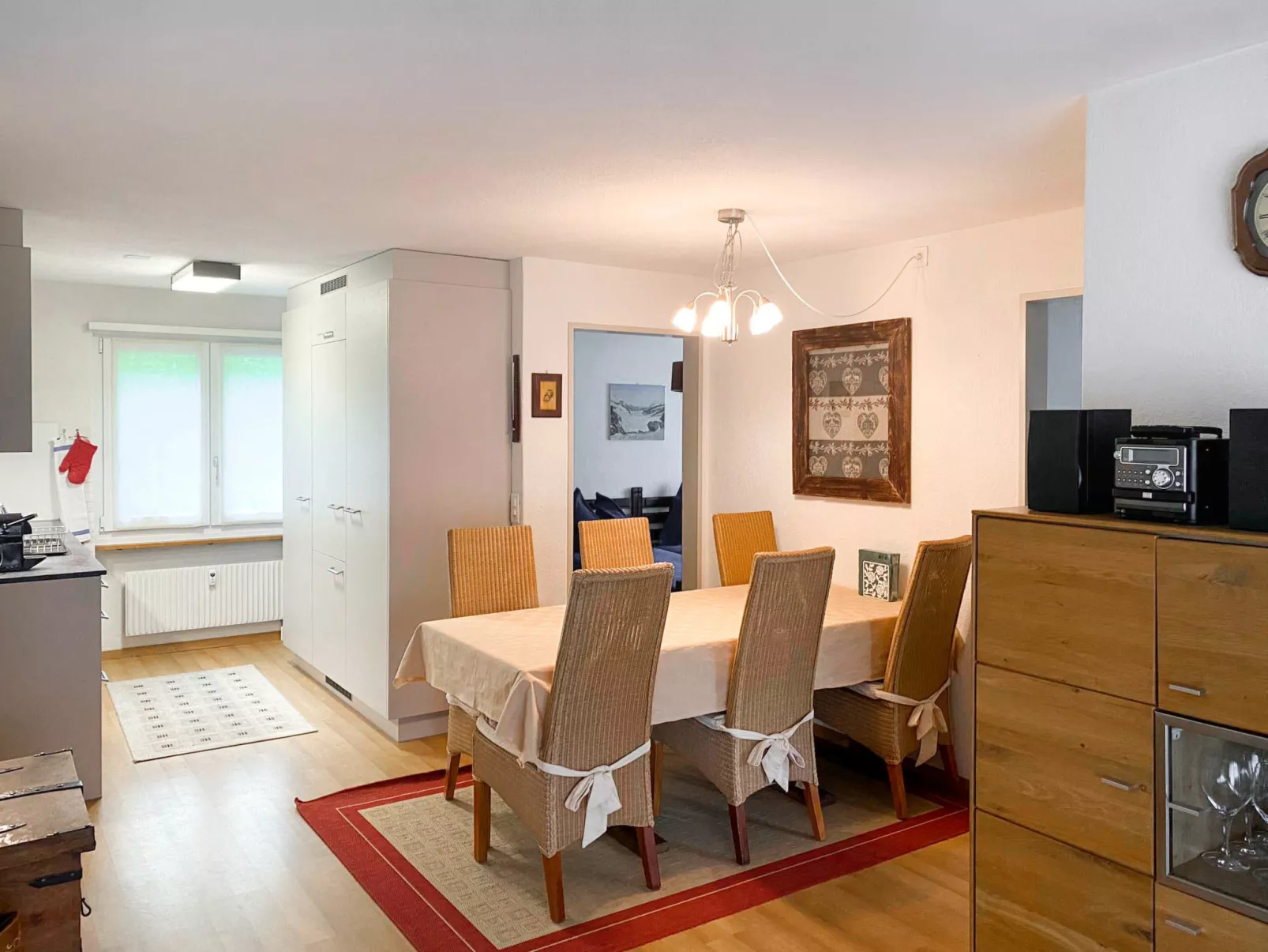 Chalet Bodmisunne-Drinnen