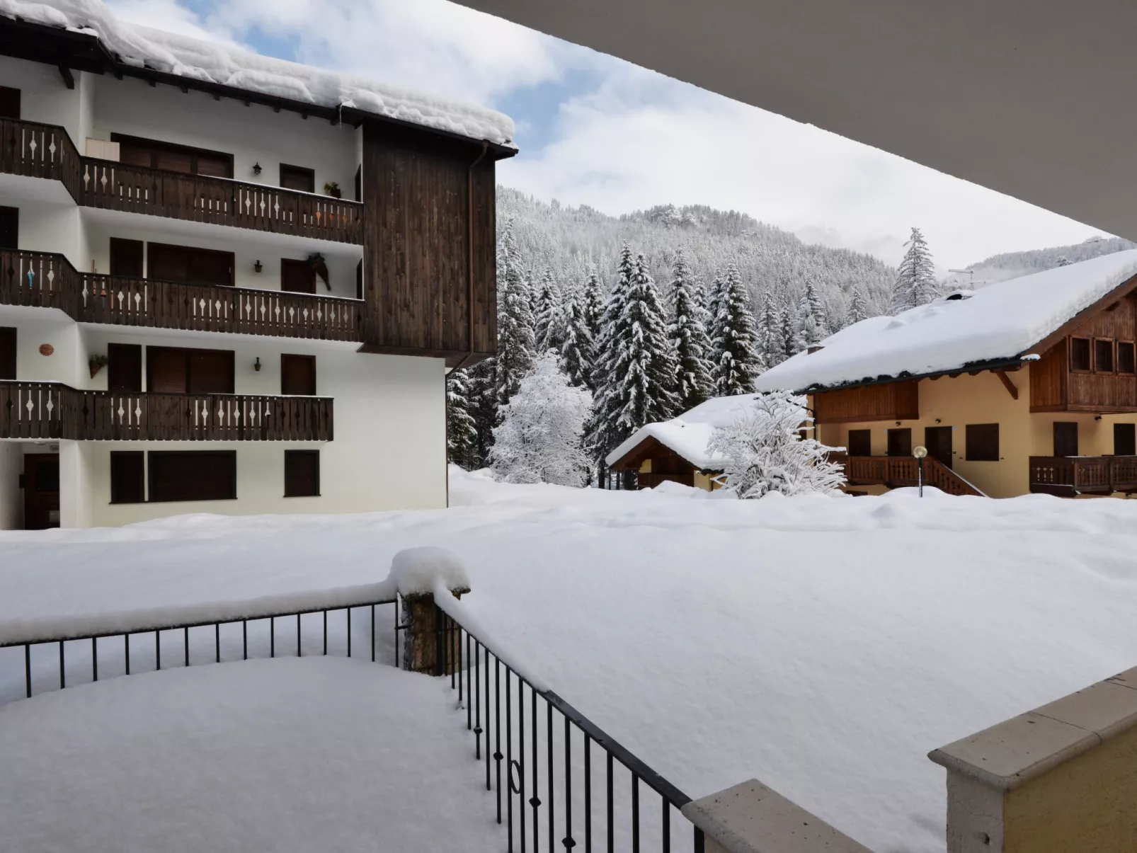 Des Alpes-Dehors