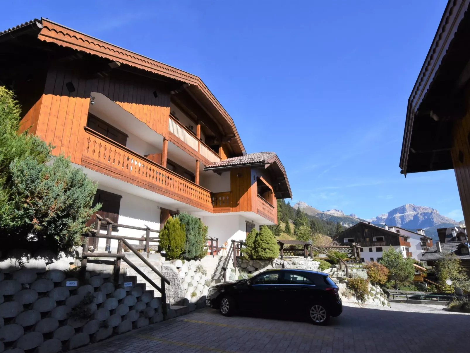 Villaggio Ladino-Outside