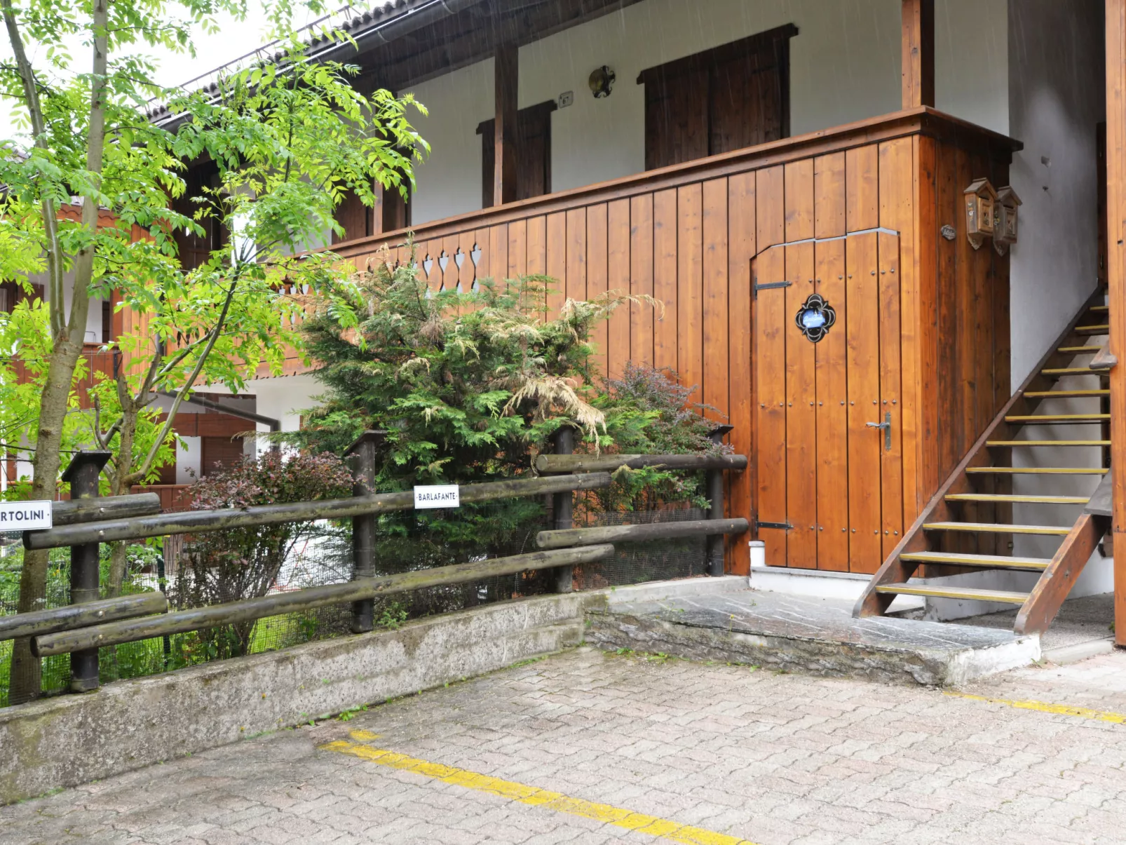 Villaggio Ladino-Outside