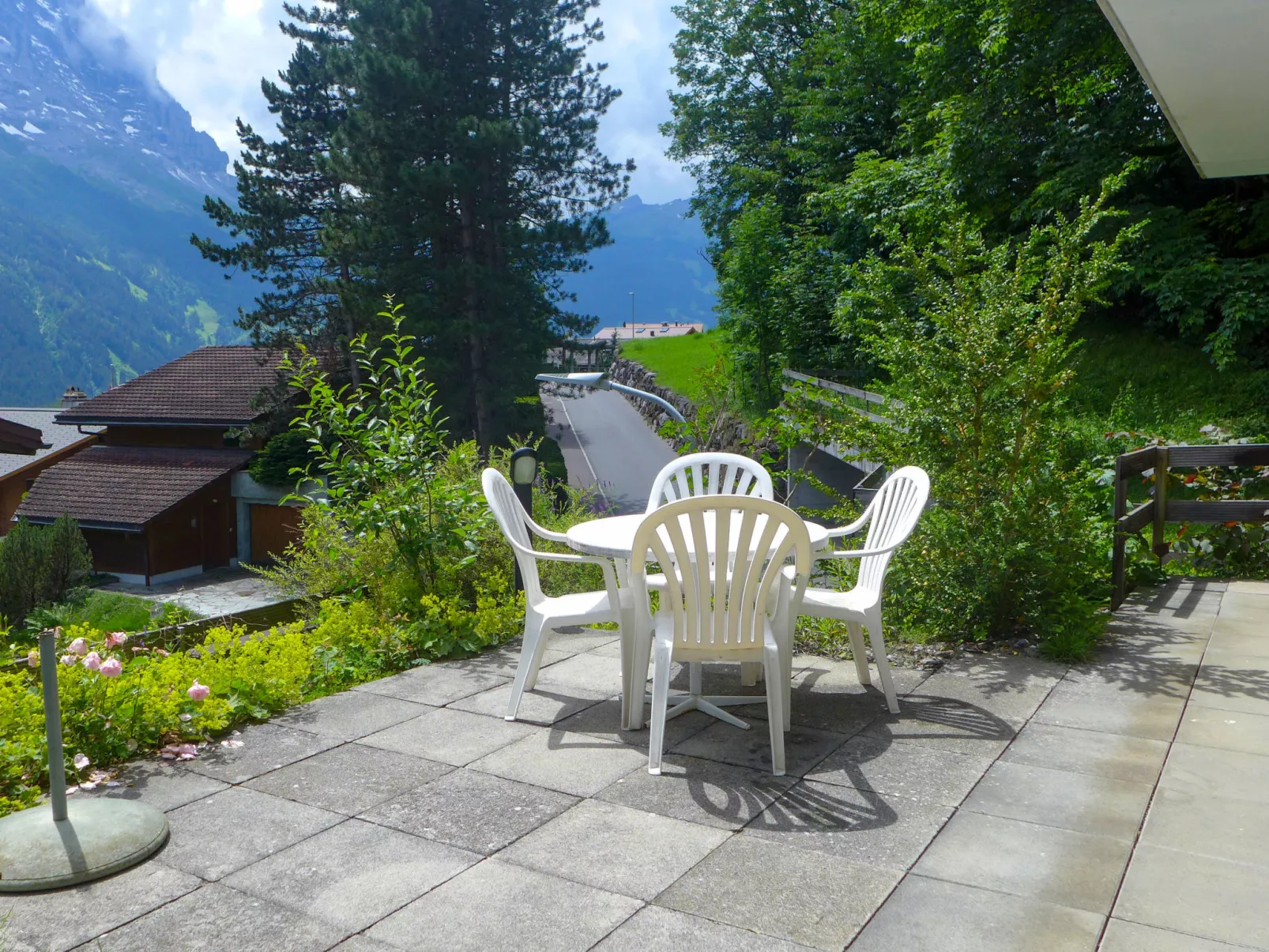 Chalet Holzwurm-Draußen