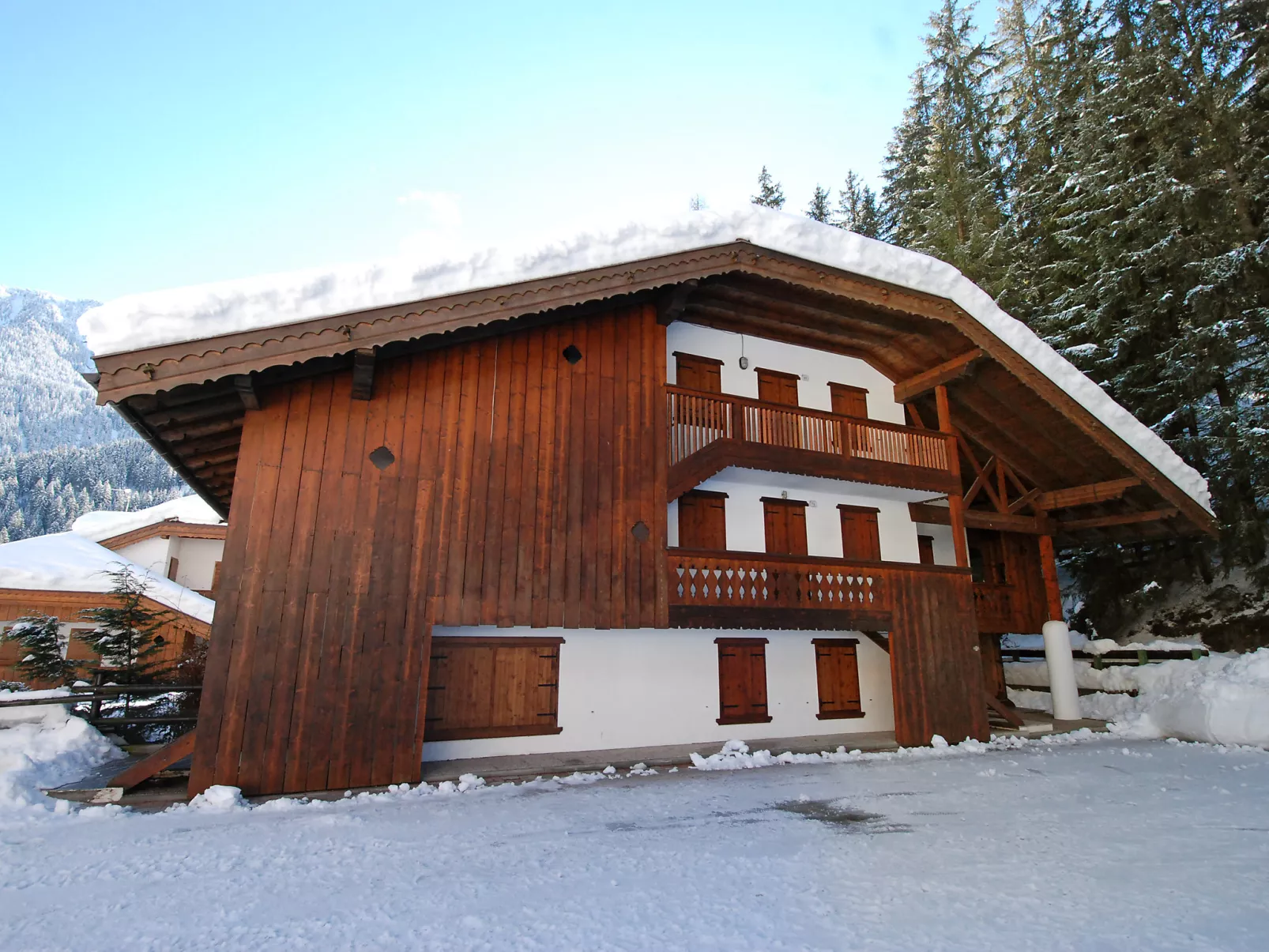 Villaggio Ladino-Outside