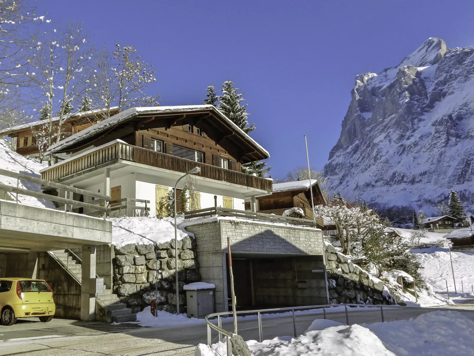 Chalet Holzwurm-Draußen