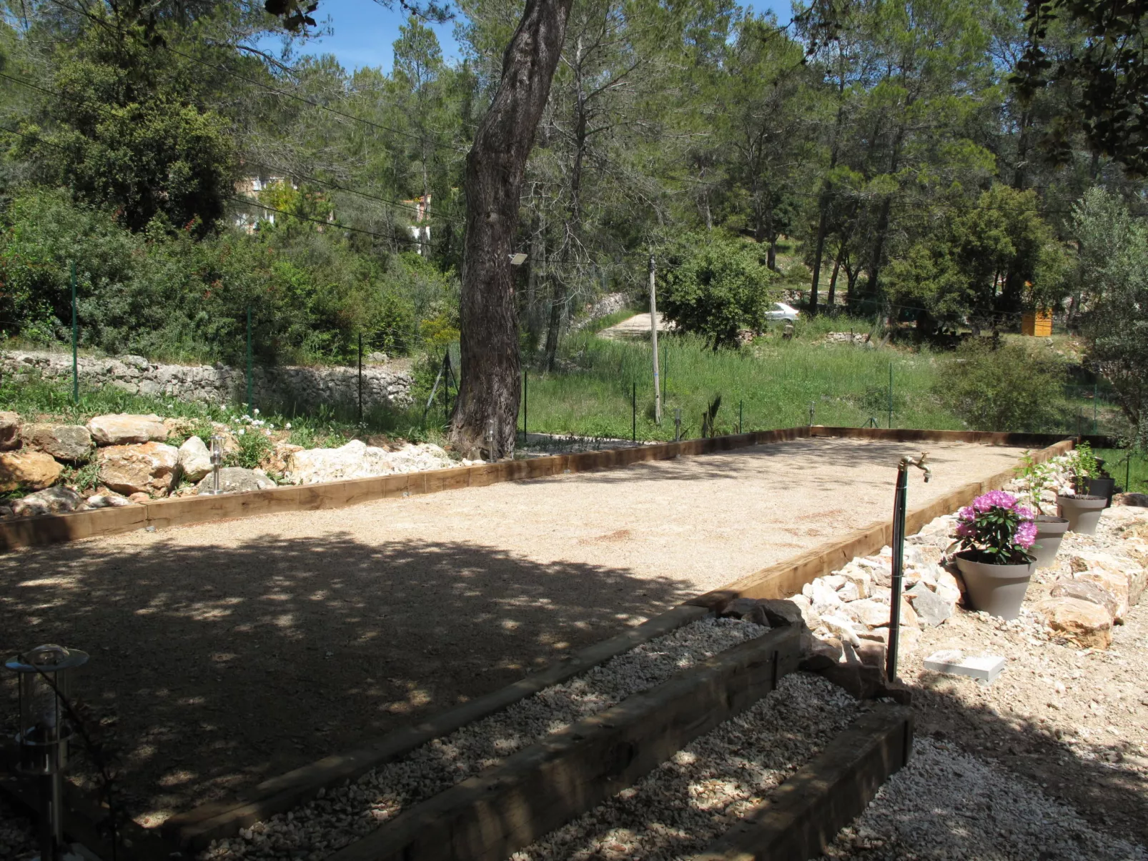 Cros de Gourdin-Outside