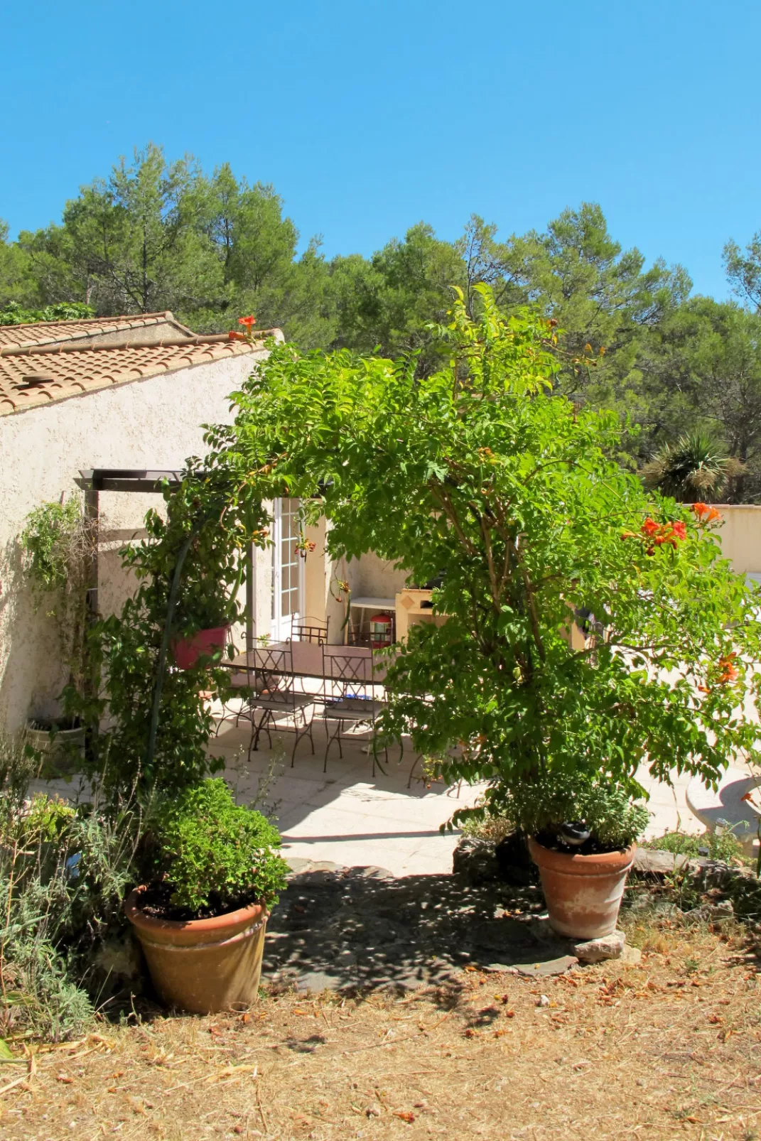 Cros de Gourdin-Outside