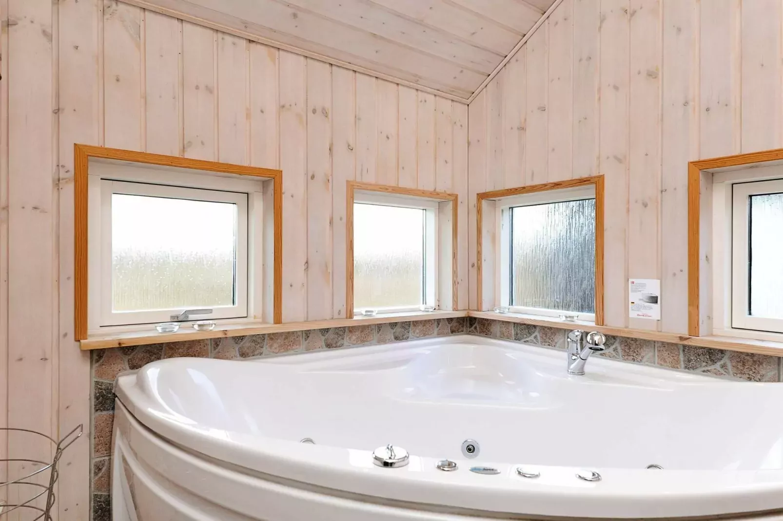 10 person holiday home in Fårvang-By Traum-Spa