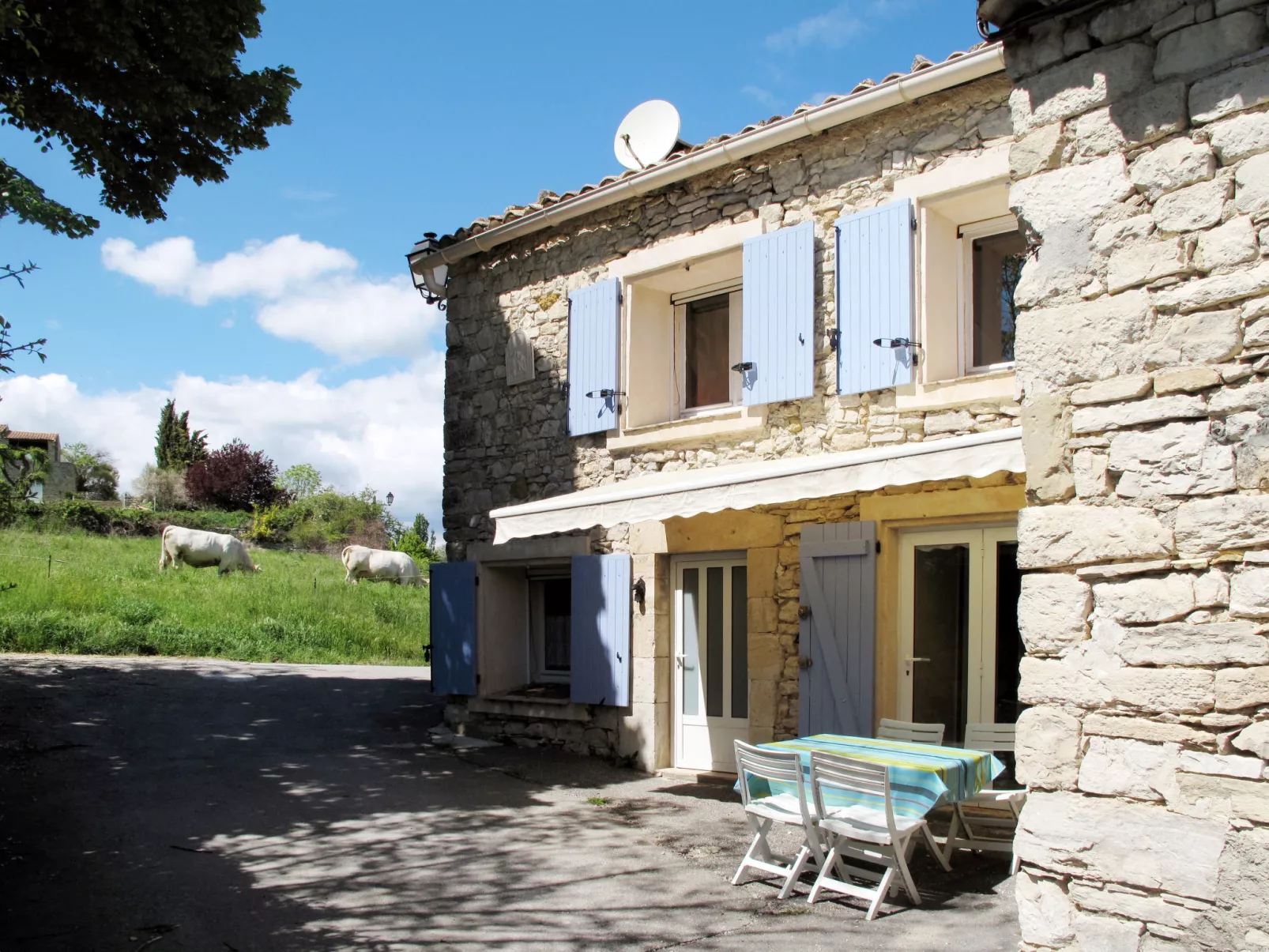 Maison de Village Serena-Draußen