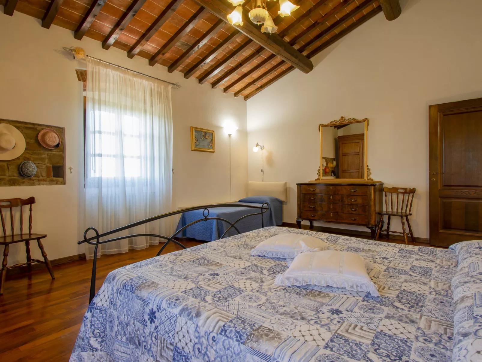 Casa Bensa-Inside