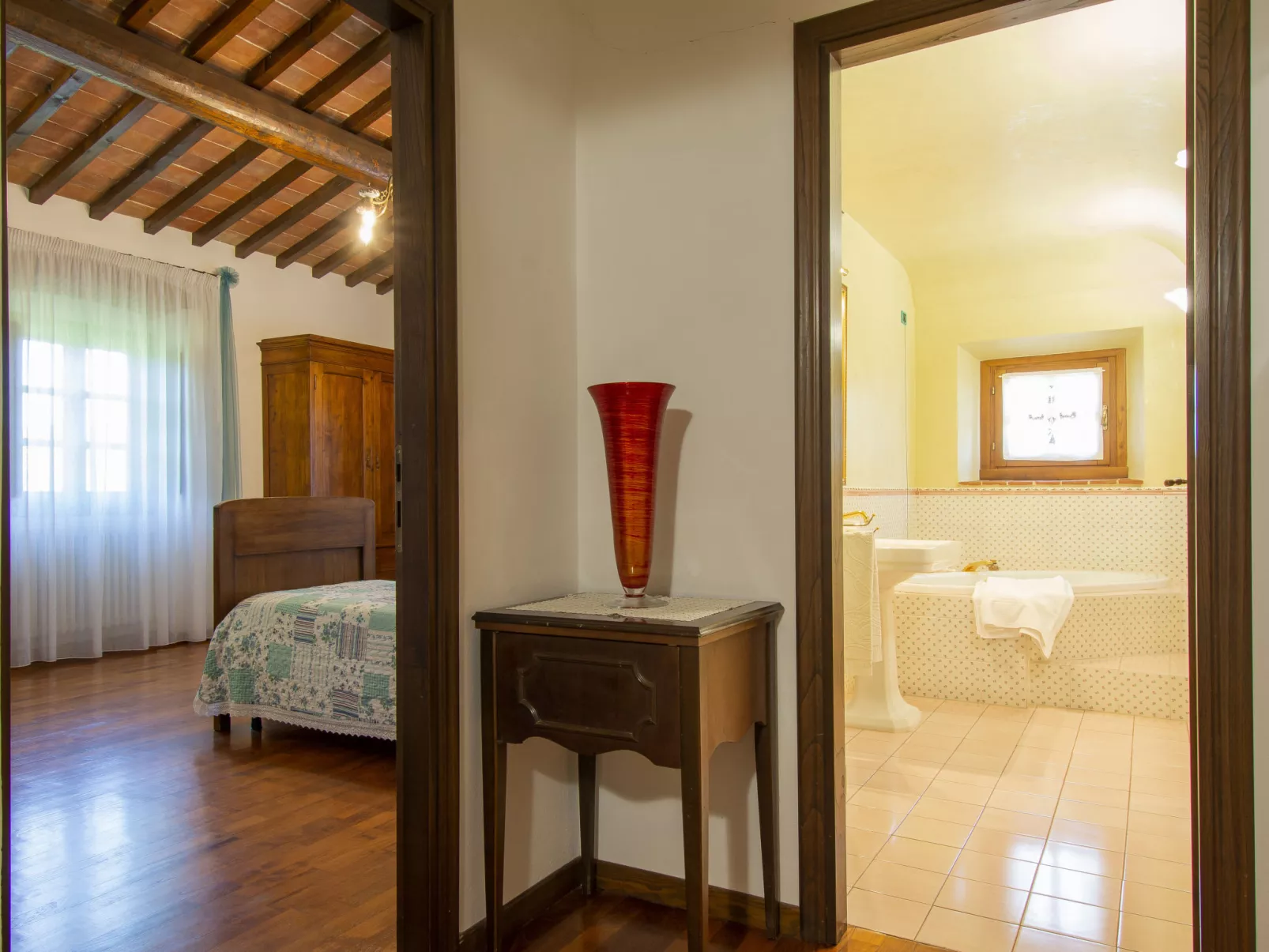 Casa Bensa-Inside