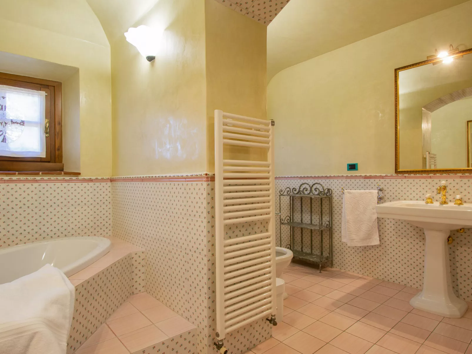 Casa Bensa-Inside