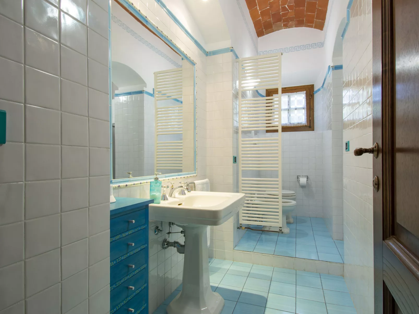 Casa Bensa-Inside