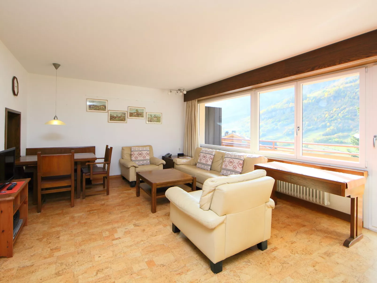 Ringstrasse (Utoring)-Inside