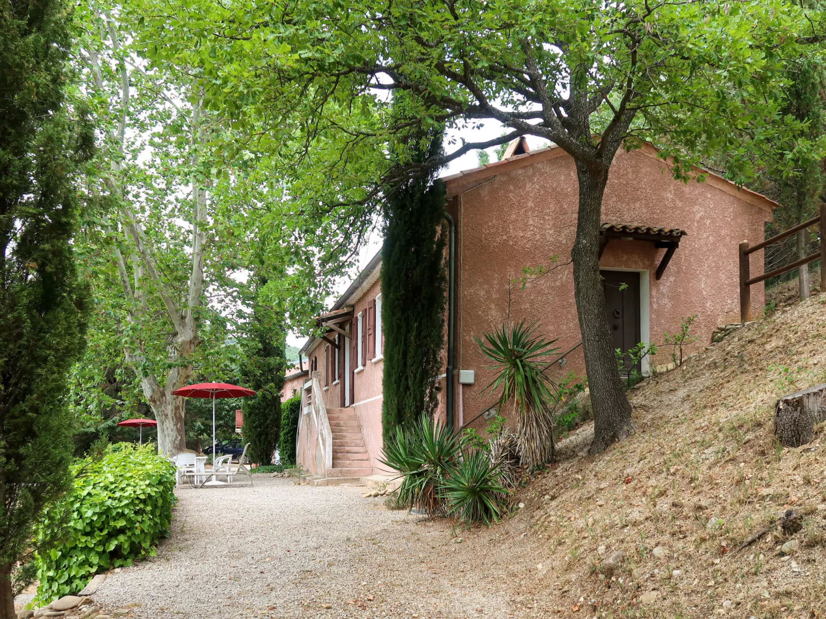 La Chênaie-Outside