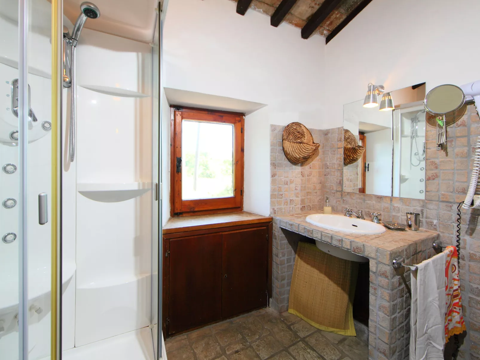Casale Verciano-Inside