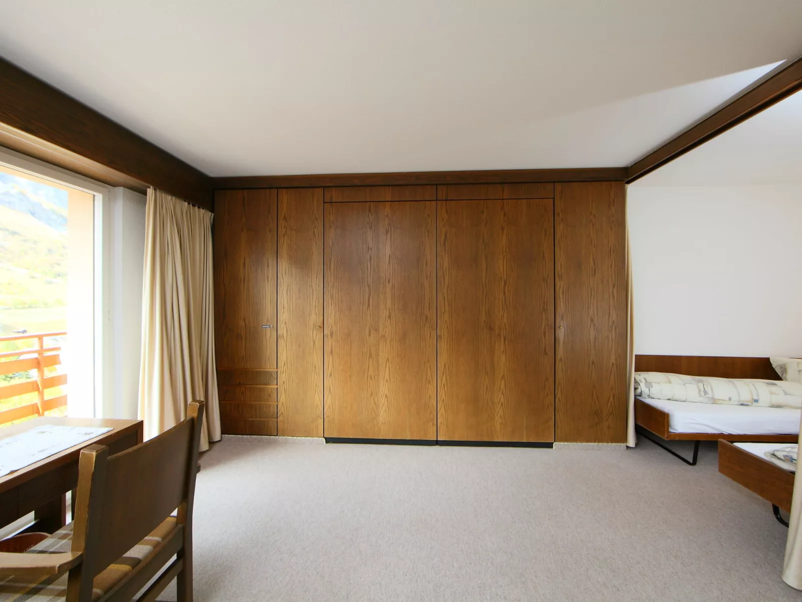 Ringstrasse (Utoring)-Drinnen