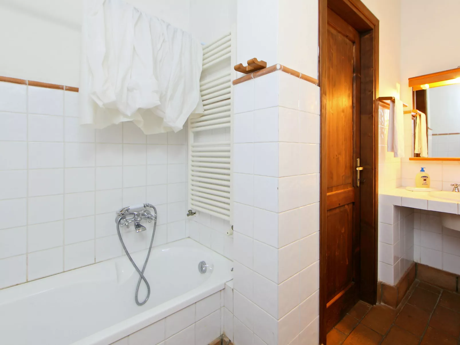 Casale Verciano-Inside