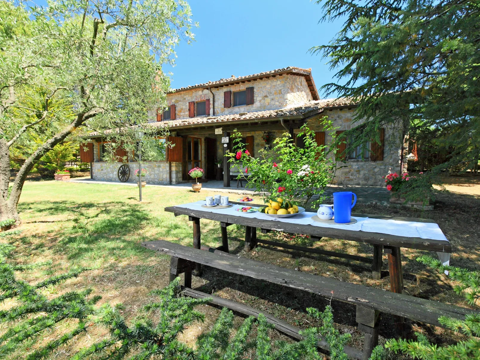 Casale Verciano-Outside