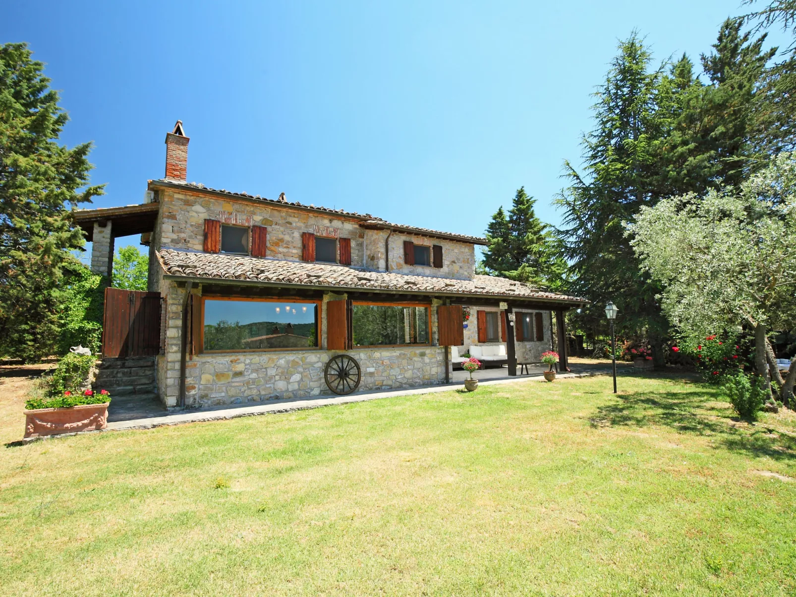 Casale Verciano-Outside