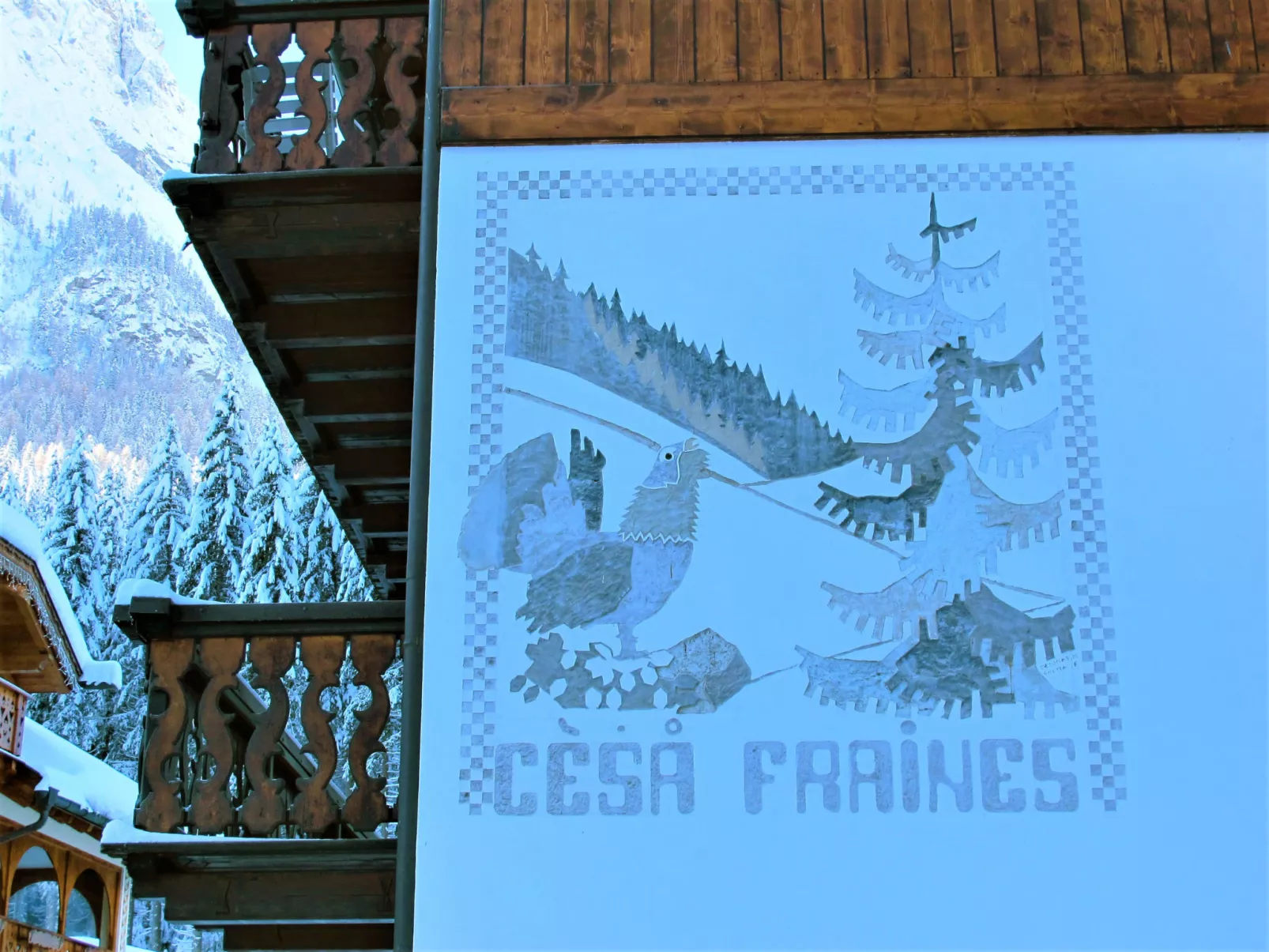 Cesa Fraines-Outside