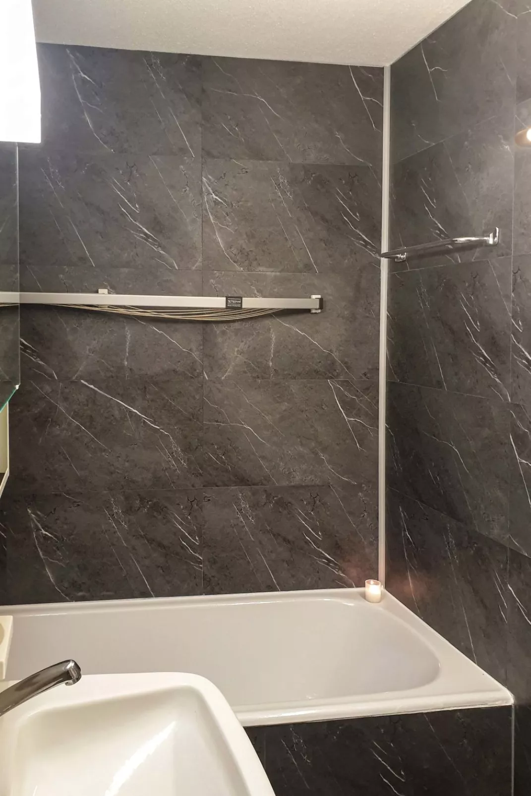 Ringstrasse Apt 122-Inside