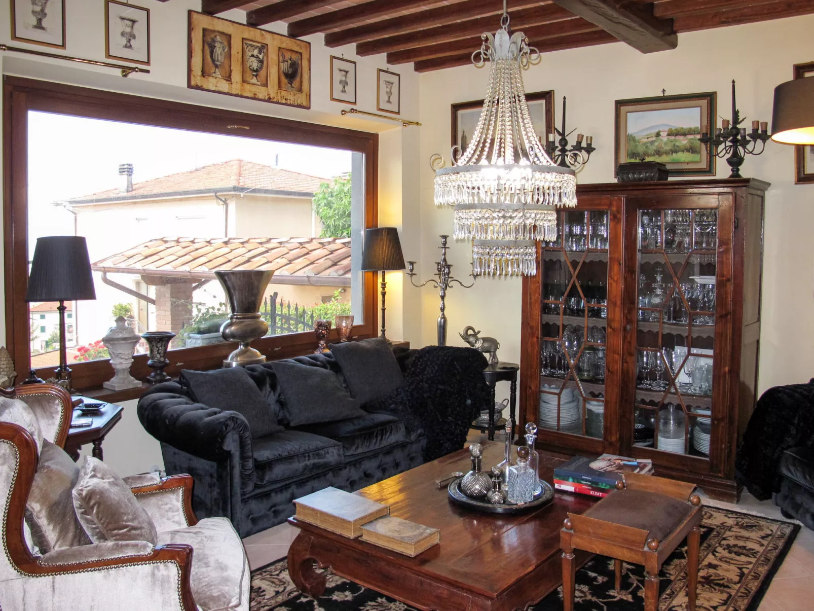 Capo Corso-Inside