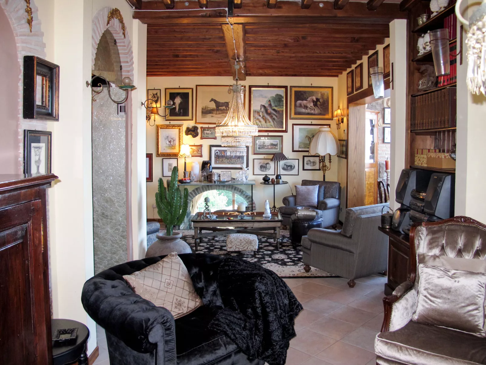 Capo Corso-Inside