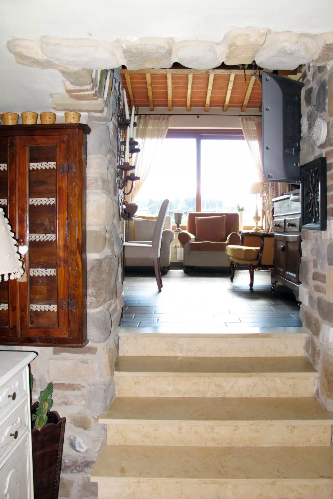 Capo Corso-Inside
