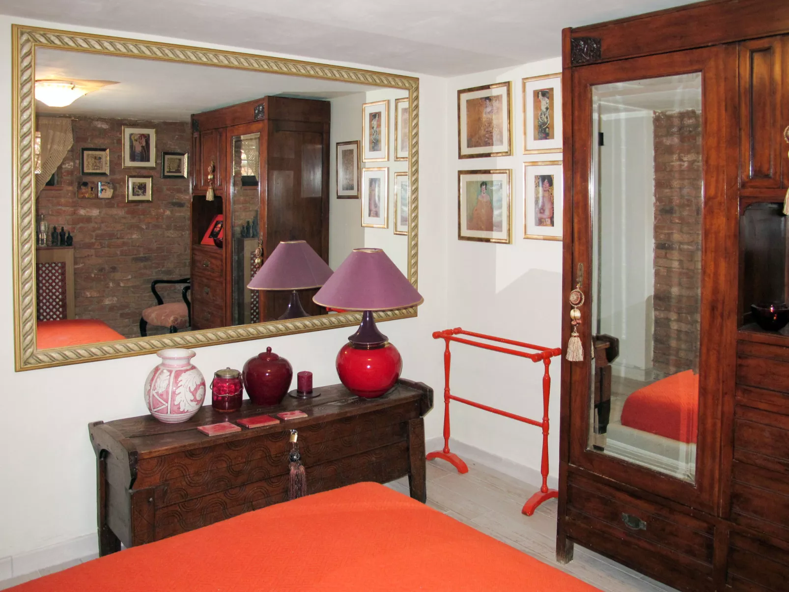 Capo Corso-Inside