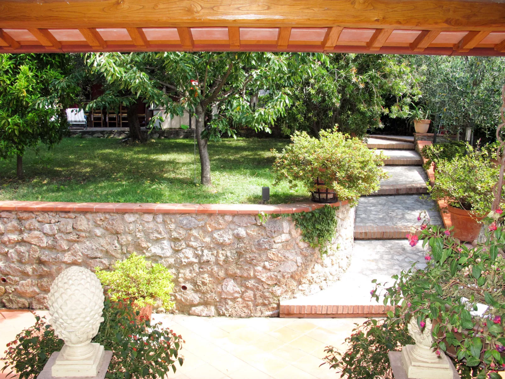 Capo Corso-Outside