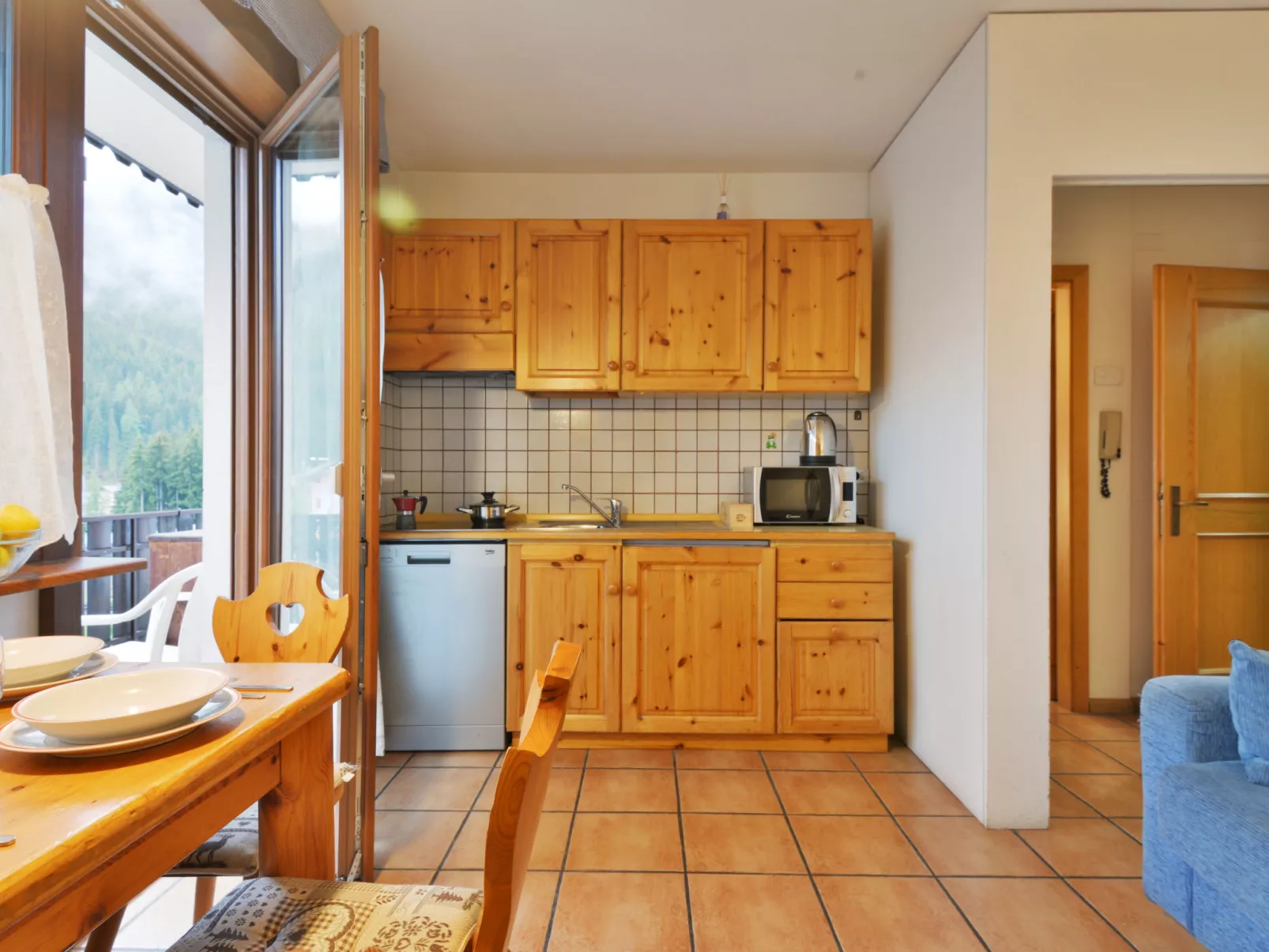 Apt 1-Inside