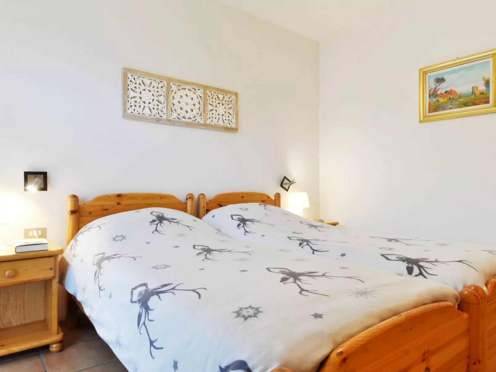 Apt 1-Inside