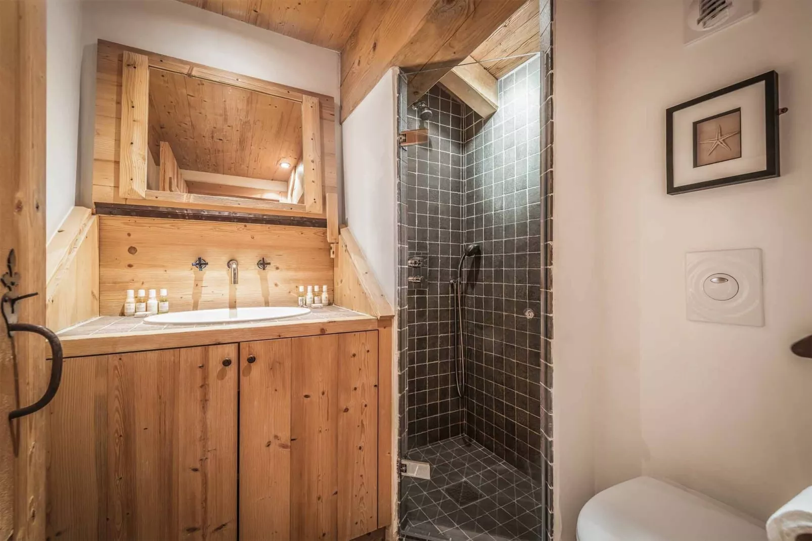 Chalet Davos-Bathroom