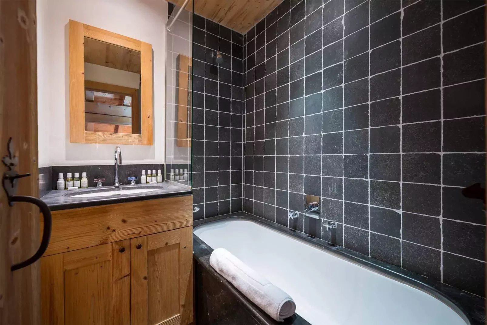 Chalet Davos-Bathroom