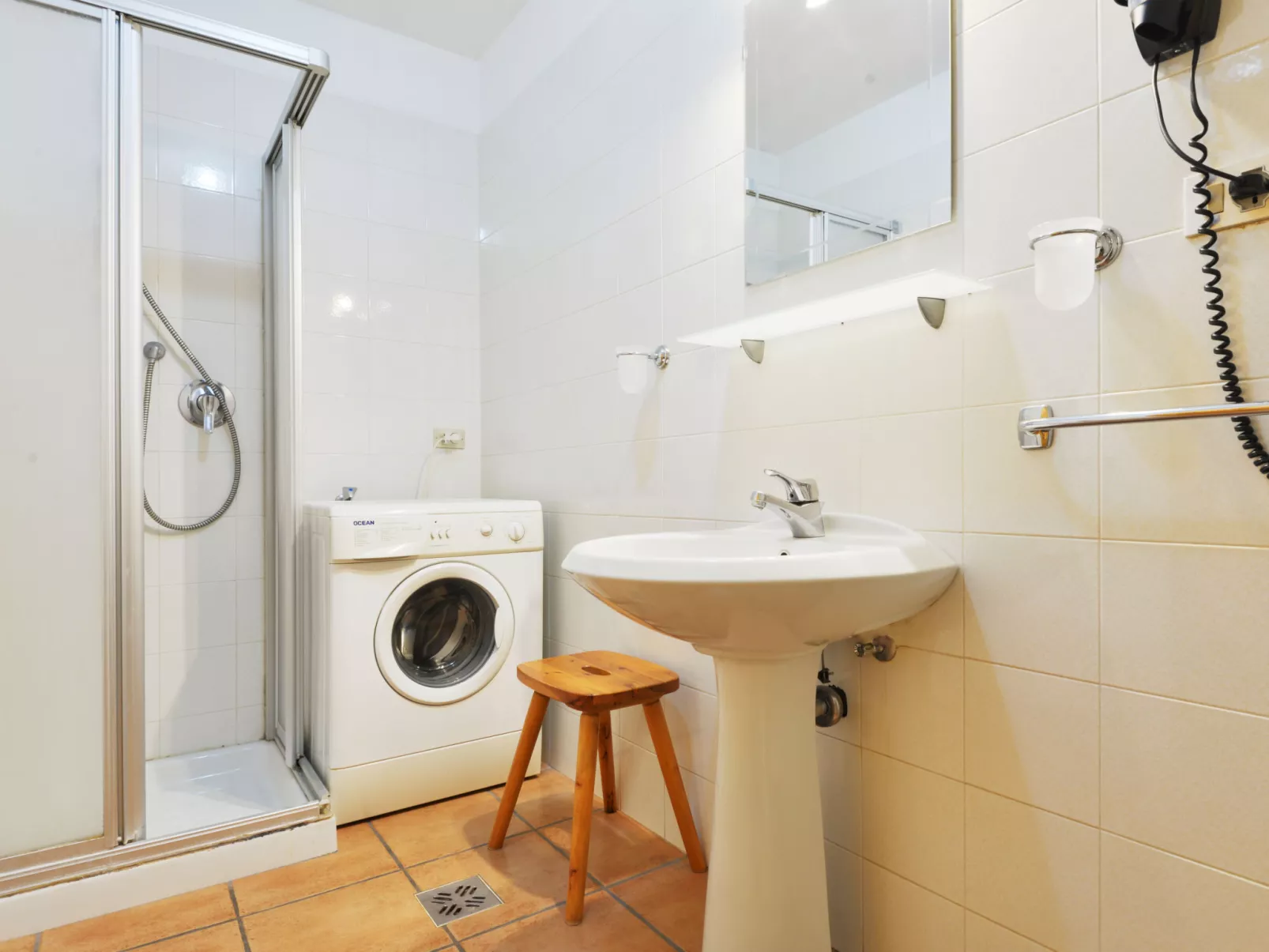Apt 1-Inside